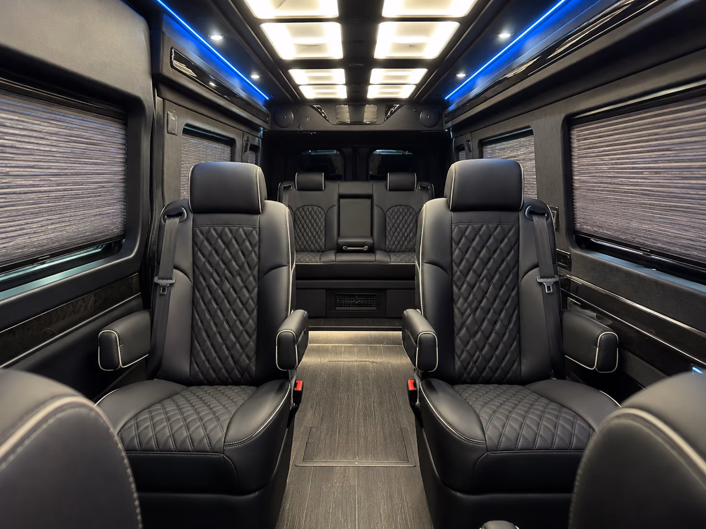 book group transportation for your next airport transfer 4