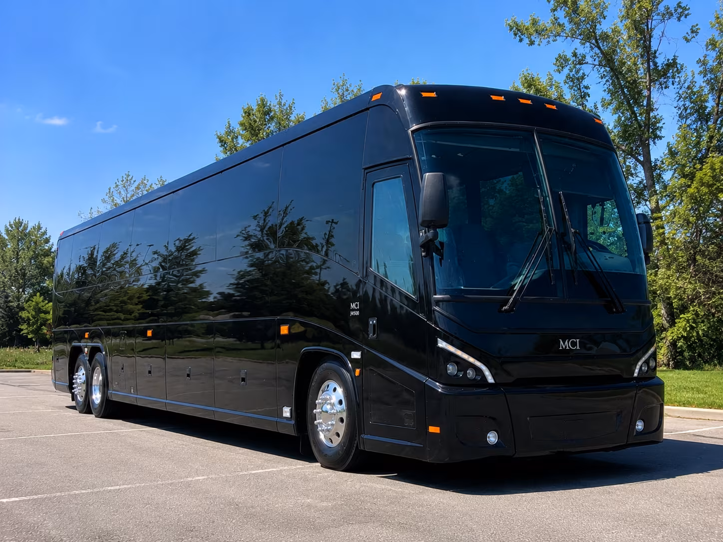 long distance charter buses for out of state sporting events and road trips
