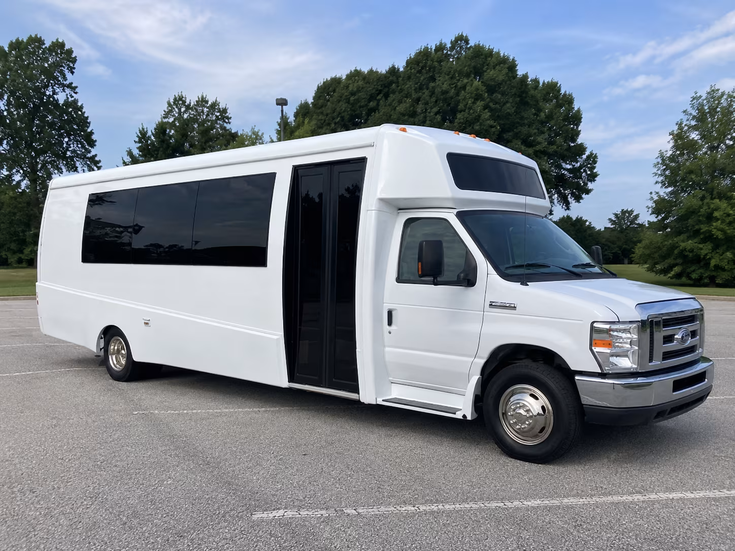 marysville 18 passenger party bus