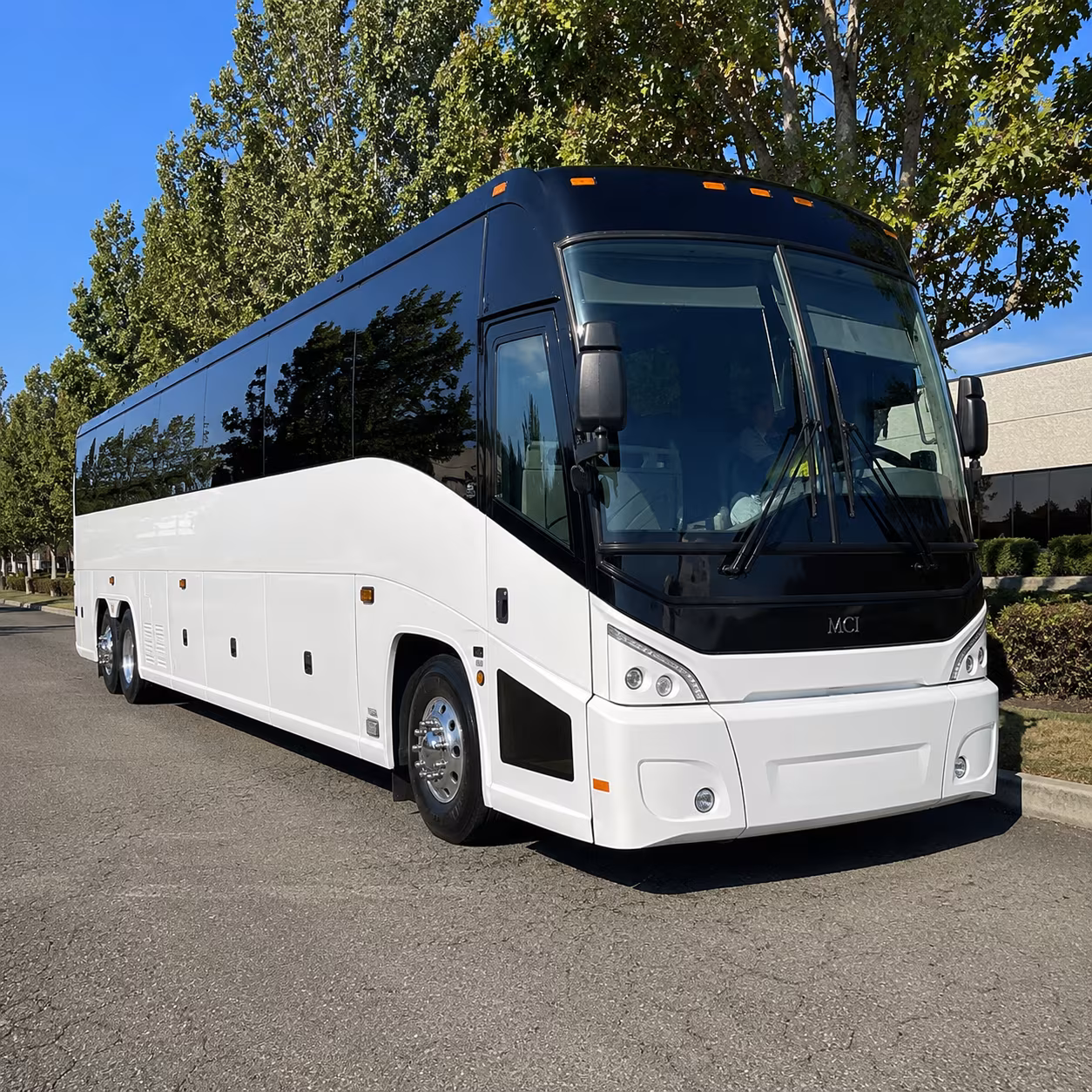 marysville 50 passenger charter bus