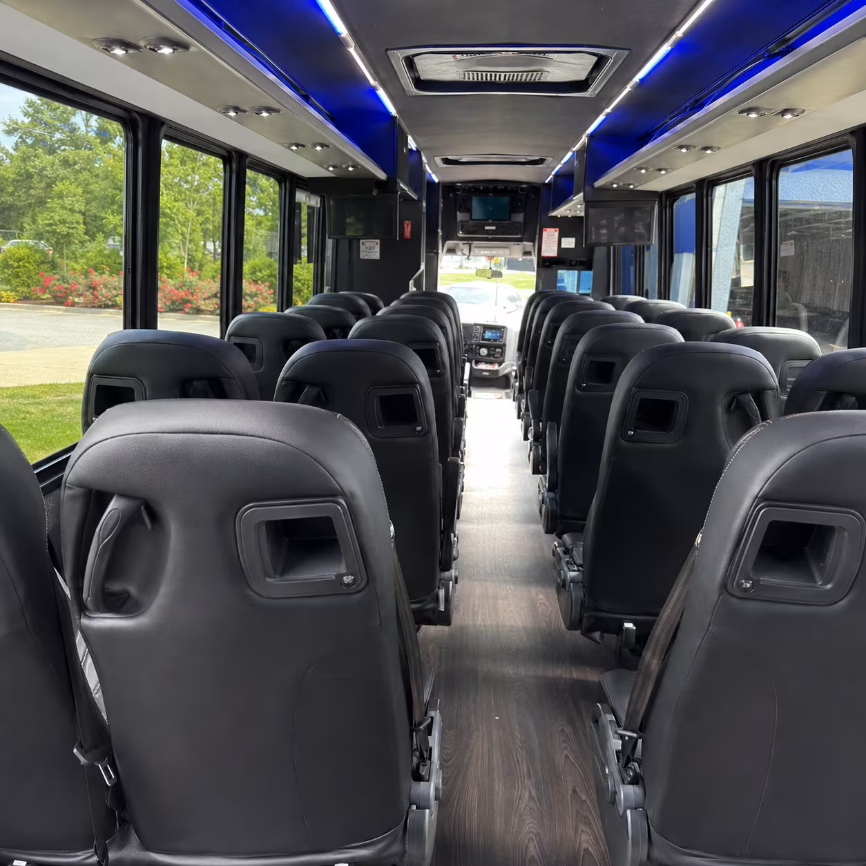 minibus rentals for smaller marysville bachelor bachelorette groups
